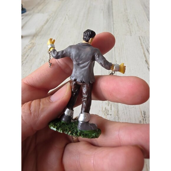 Lemax Frankenstein monster chains Halloween people village accessory - Picture 6 of 8